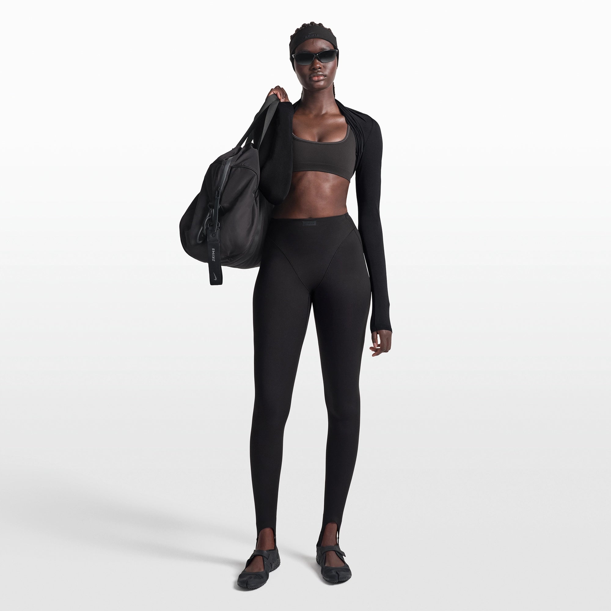 NikeSKIMS RIBBED SEAMLESS MICRO SCOOP BRA