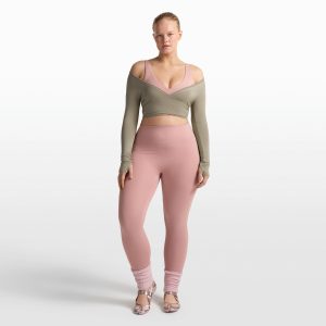 NikeSKIMS MATTE V-NECK BRA TOP
