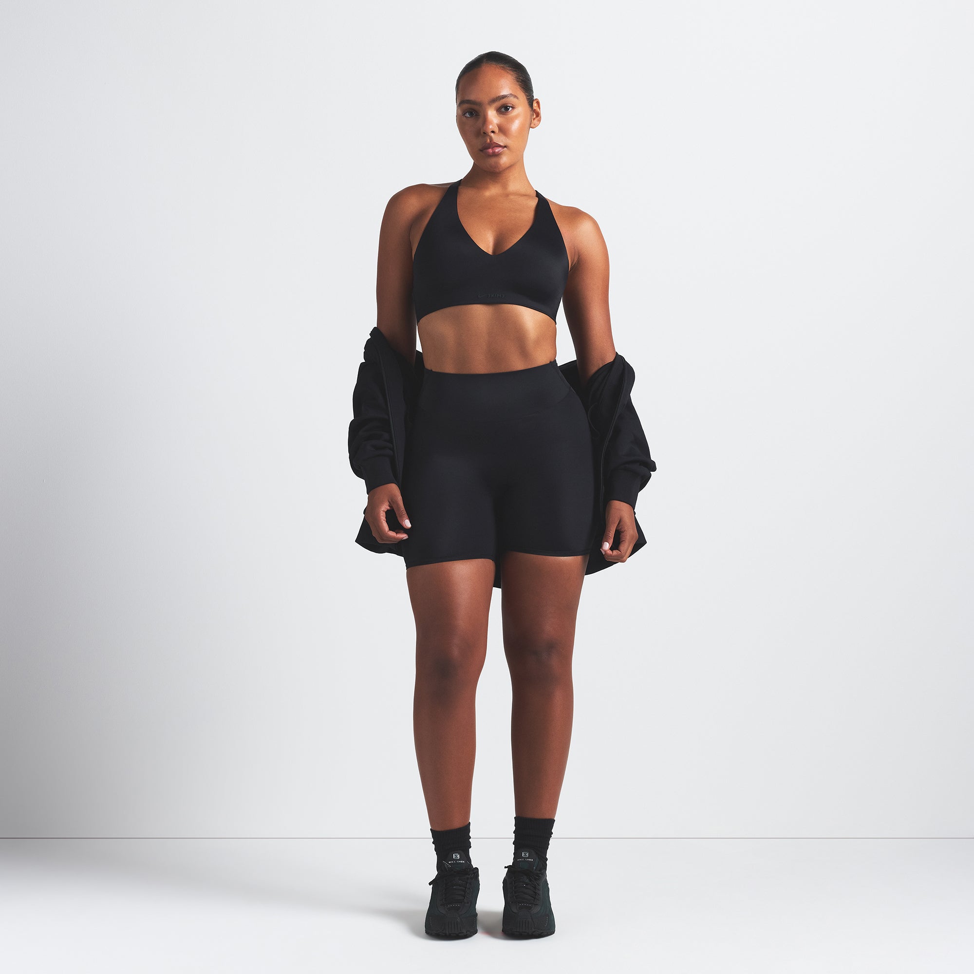 NikeSKIMS SHINE V-NECK BRA