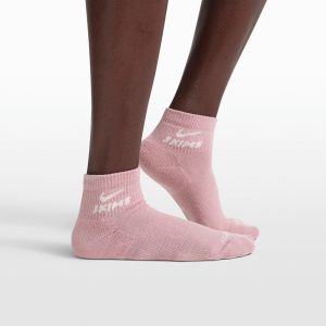 NikeSKIMS ACCESSORIES DRI-FIT QUARTER CREW SOCK 3-PACK