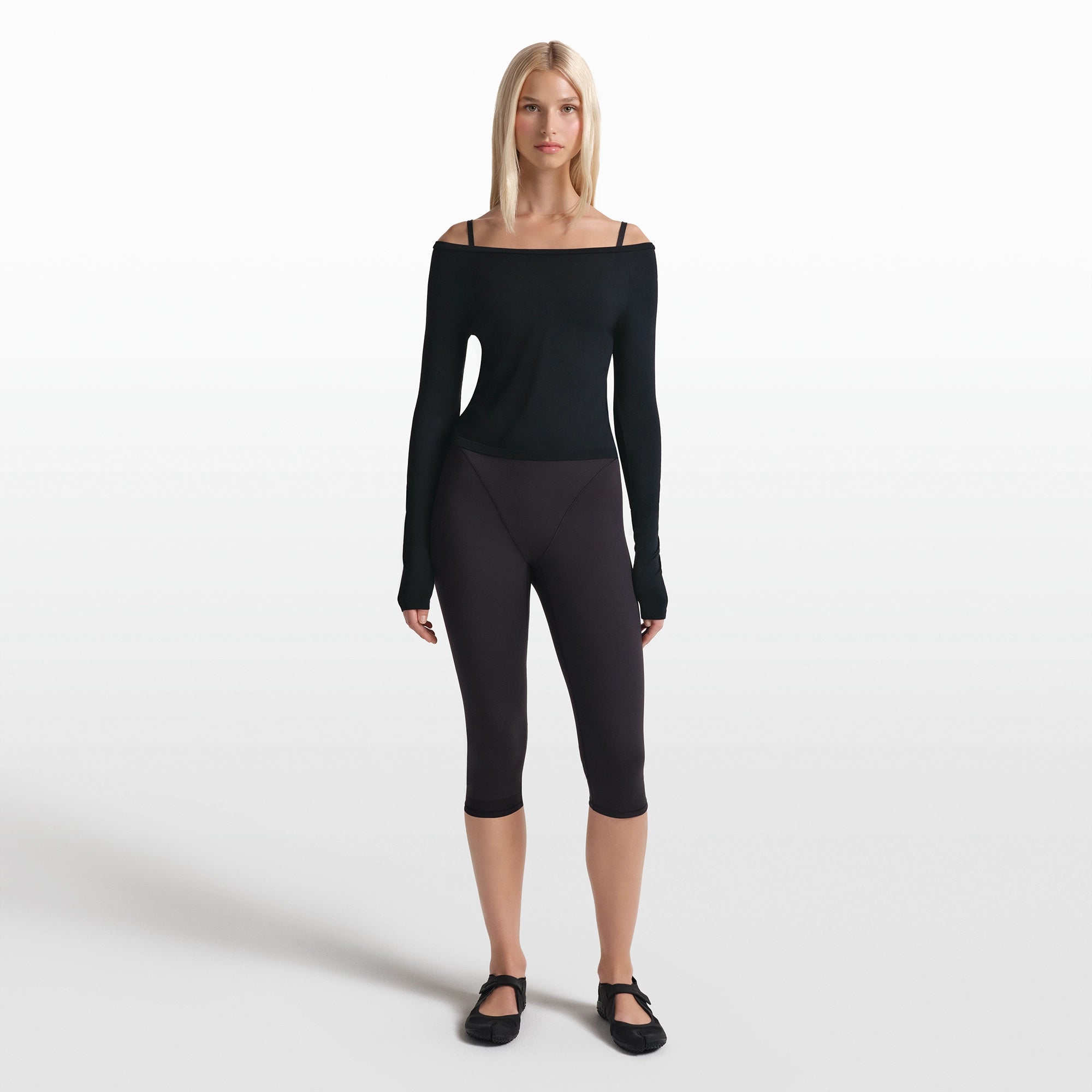 NikeSKIMS STRETCH KNIT LONG SLEEVE BOATNECK TOP