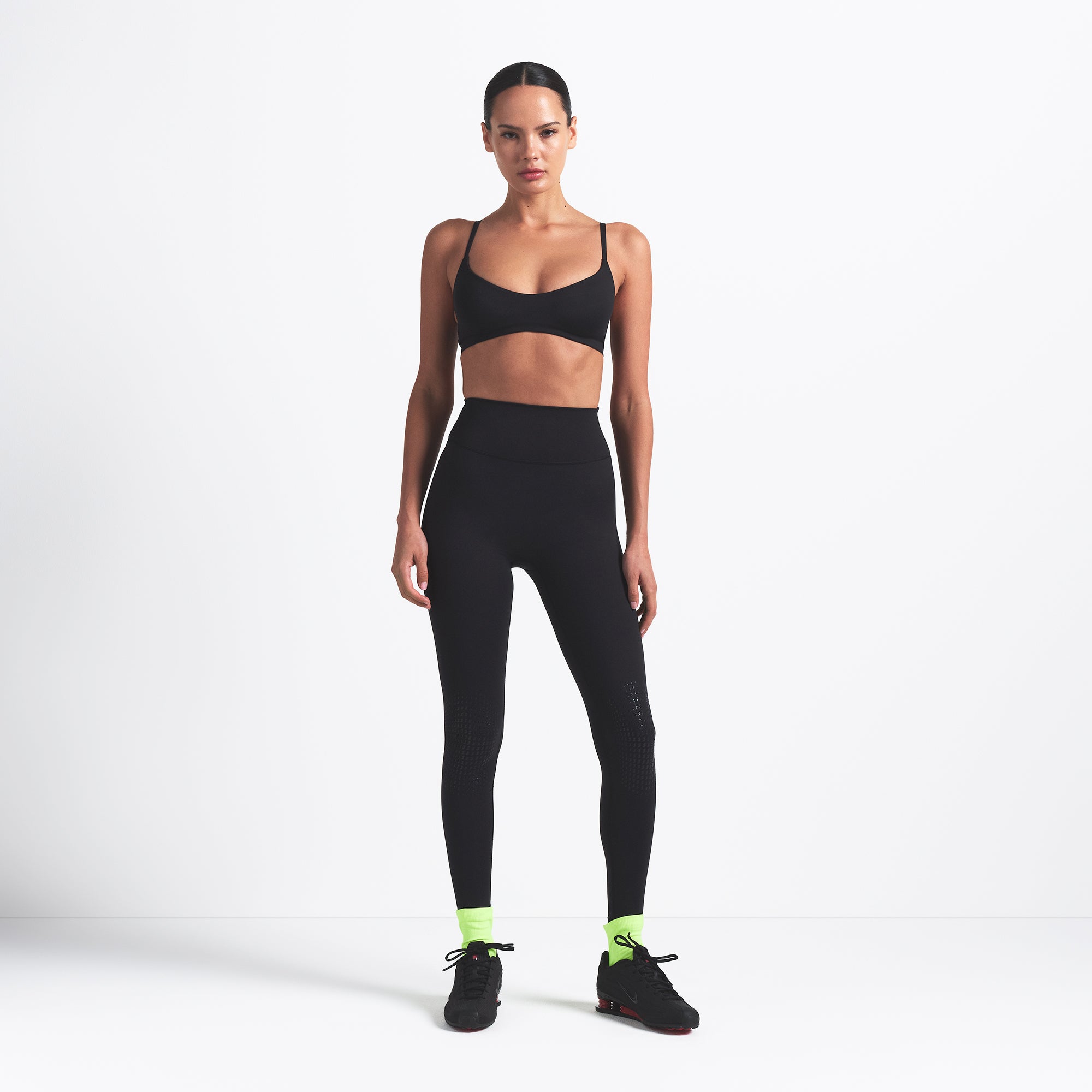 NikeSKIMS MATTE KNEE GRIP 26" LEGGING
