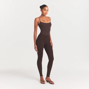 THE ESSENTIAL COLLECTION HIGH-WAISTED LEGGING
