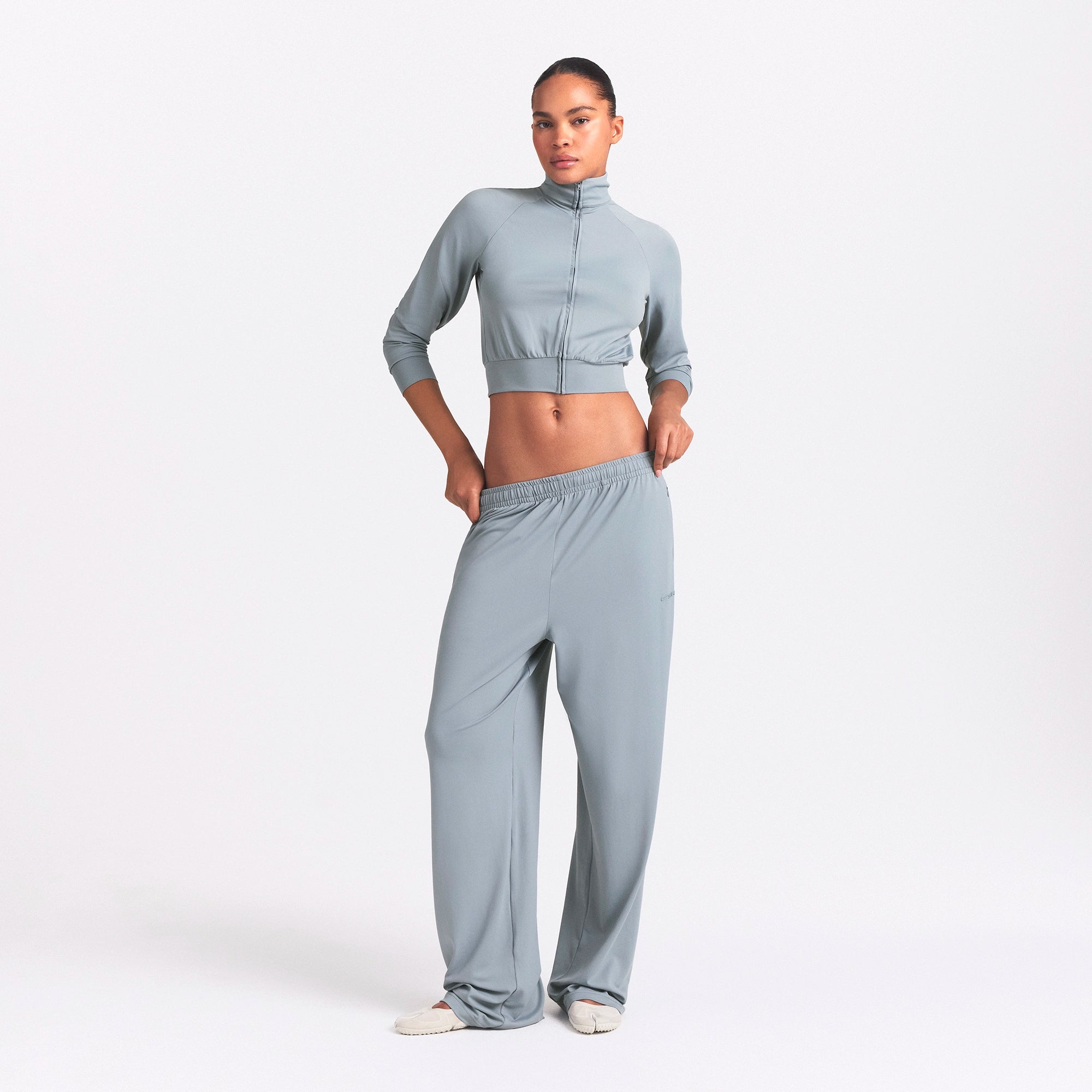 NikeSKIMS AIRY WIDE LEG PANT