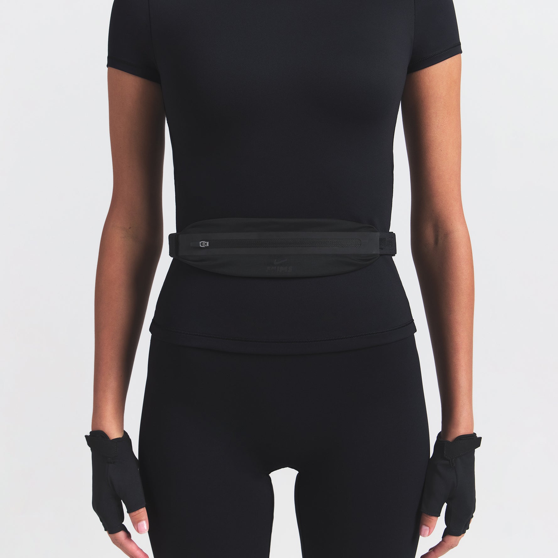 NikeSKIMS ACCESSORIES SLIM WAISTPACK