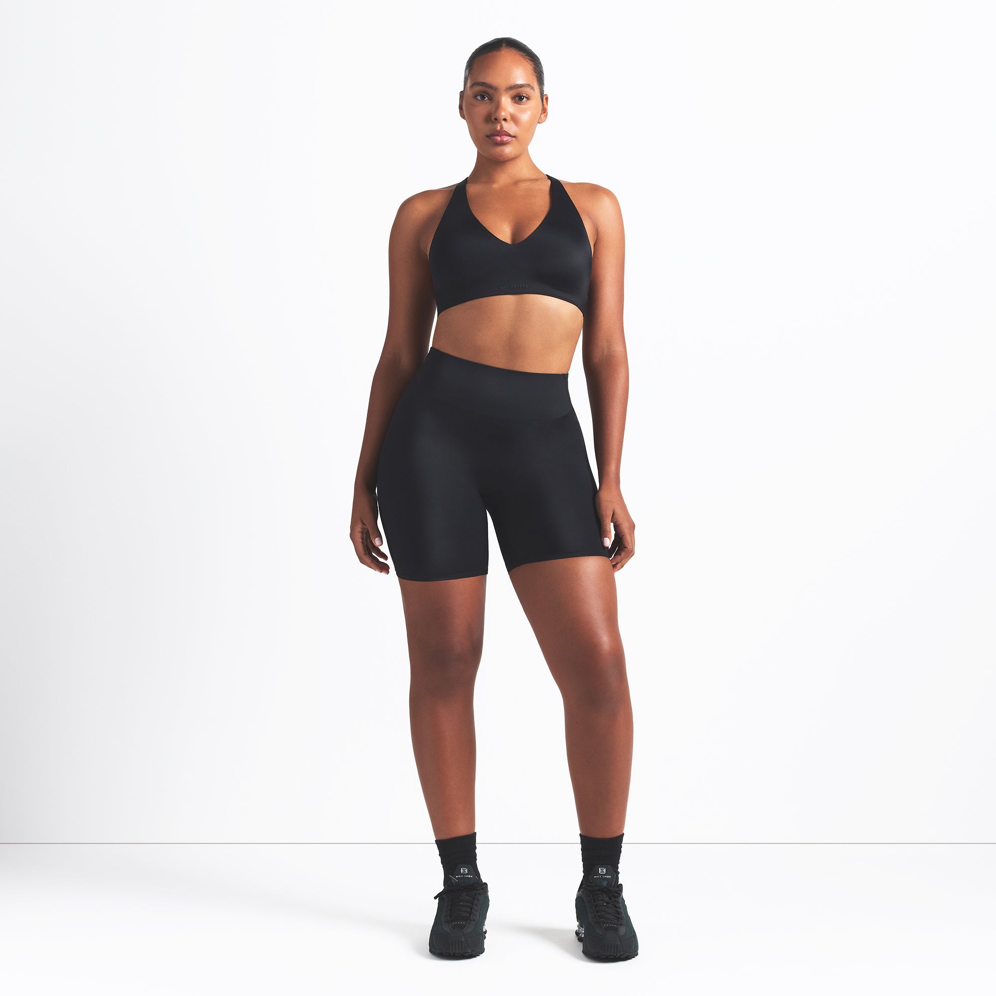 NikeSKIMS SHINE BONDED WAIST 5" BIKER SHORT