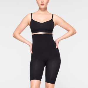 SEAMLESS SCULPT HIGH-WAISTED ABOVE THE KNEE SHORT