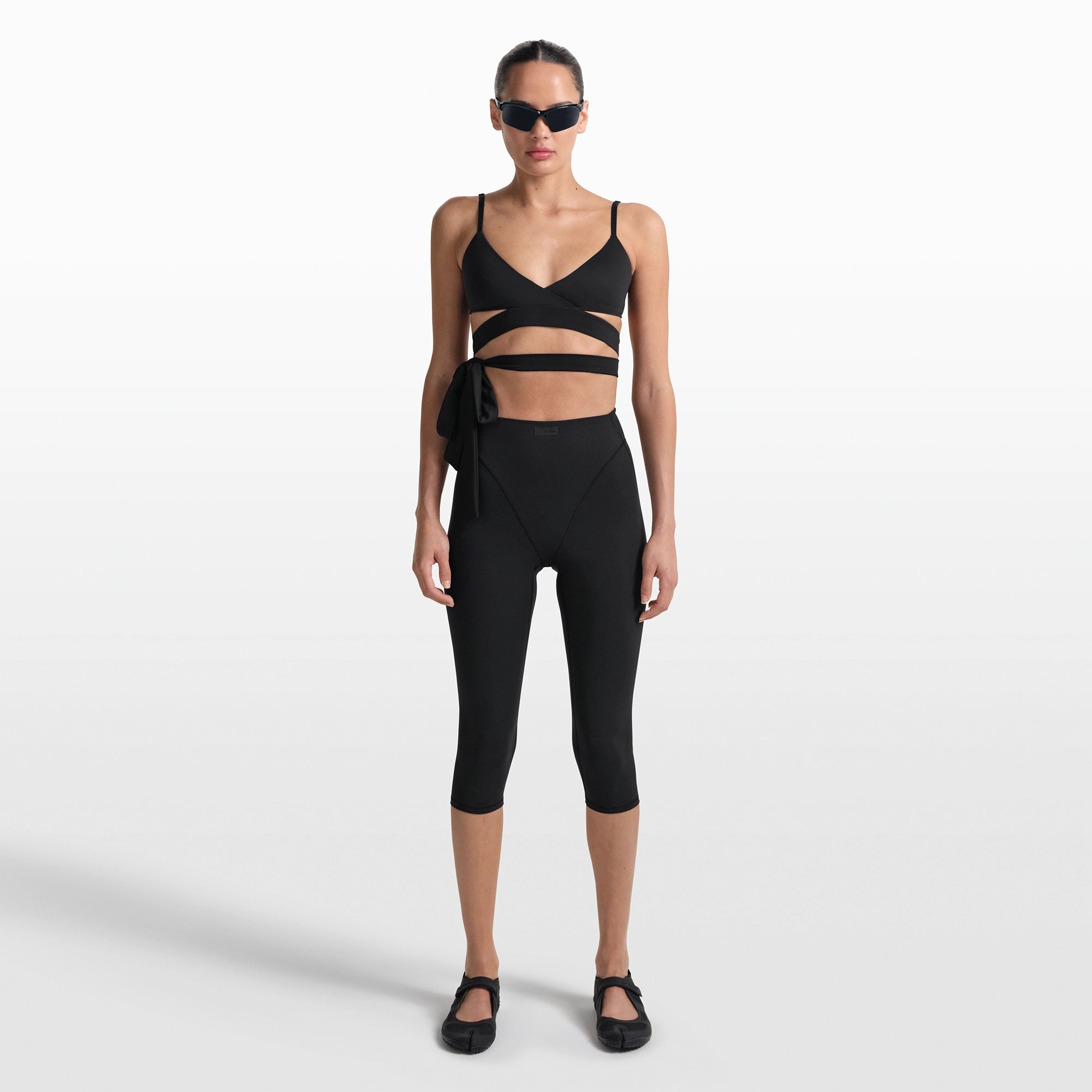 NikeSKIMS MATTE WRAP FRONT BRA